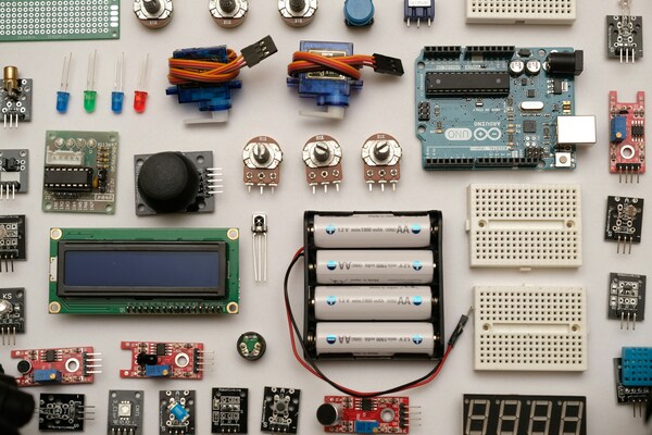 Atelier électronique - Principes de base (circuits et programmation)